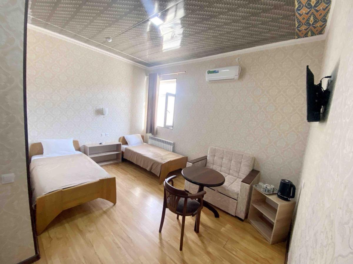 Polvon Ota Hotel Хива Екстериор снимка