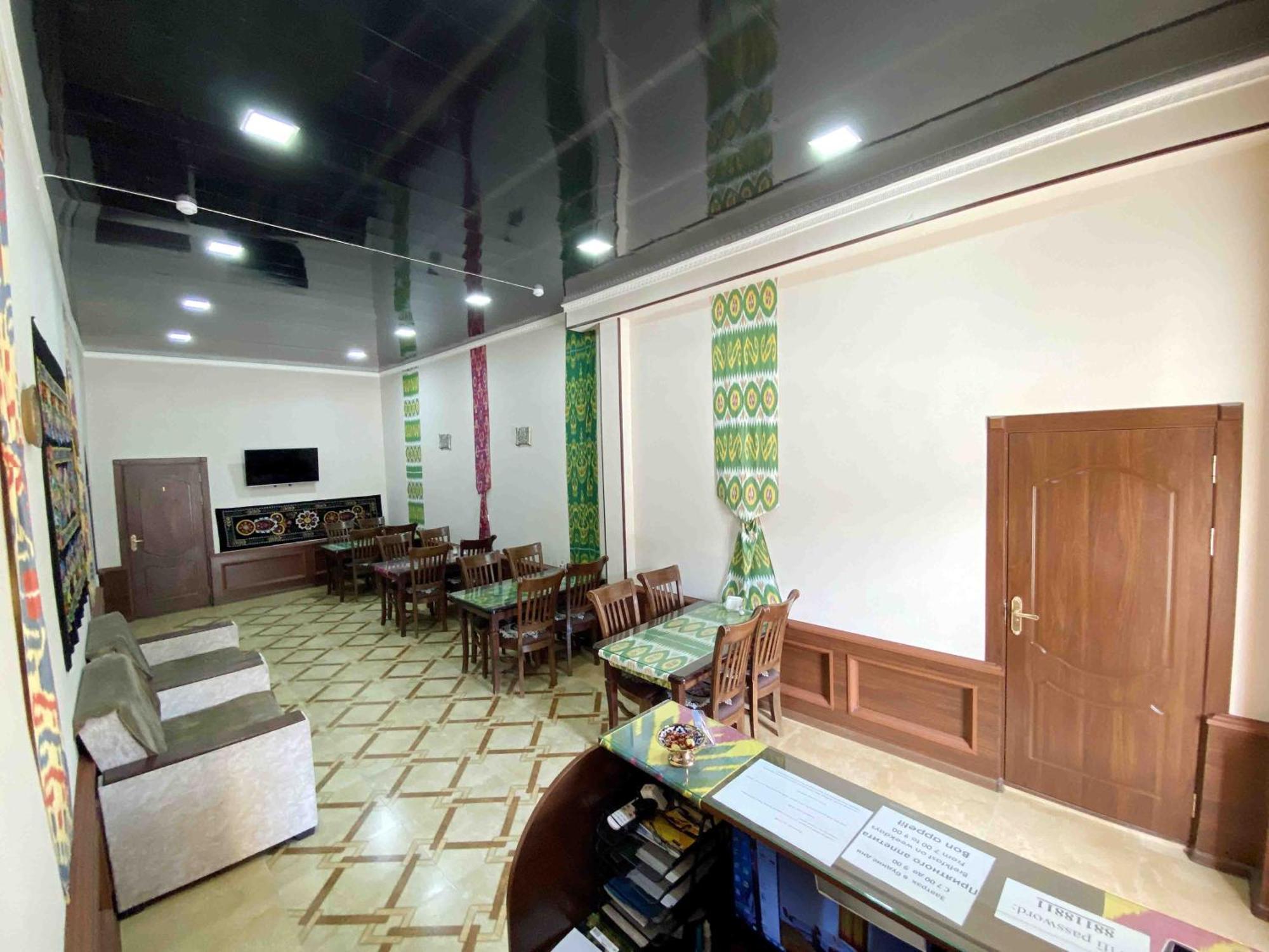 Polvon Ota Hotel Хива Екстериор снимка