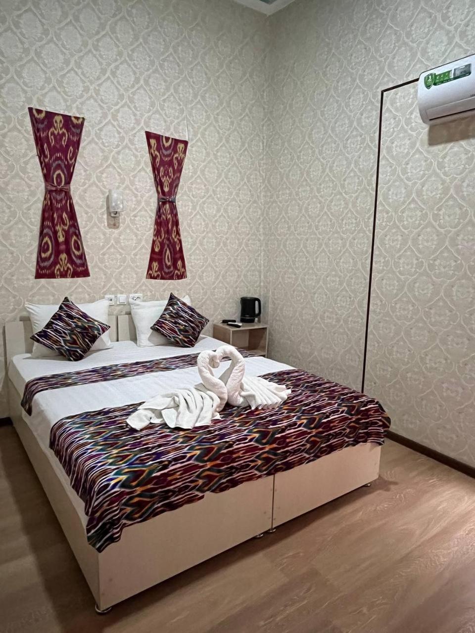 Polvon Ota Hotel Хива Екстериор снимка