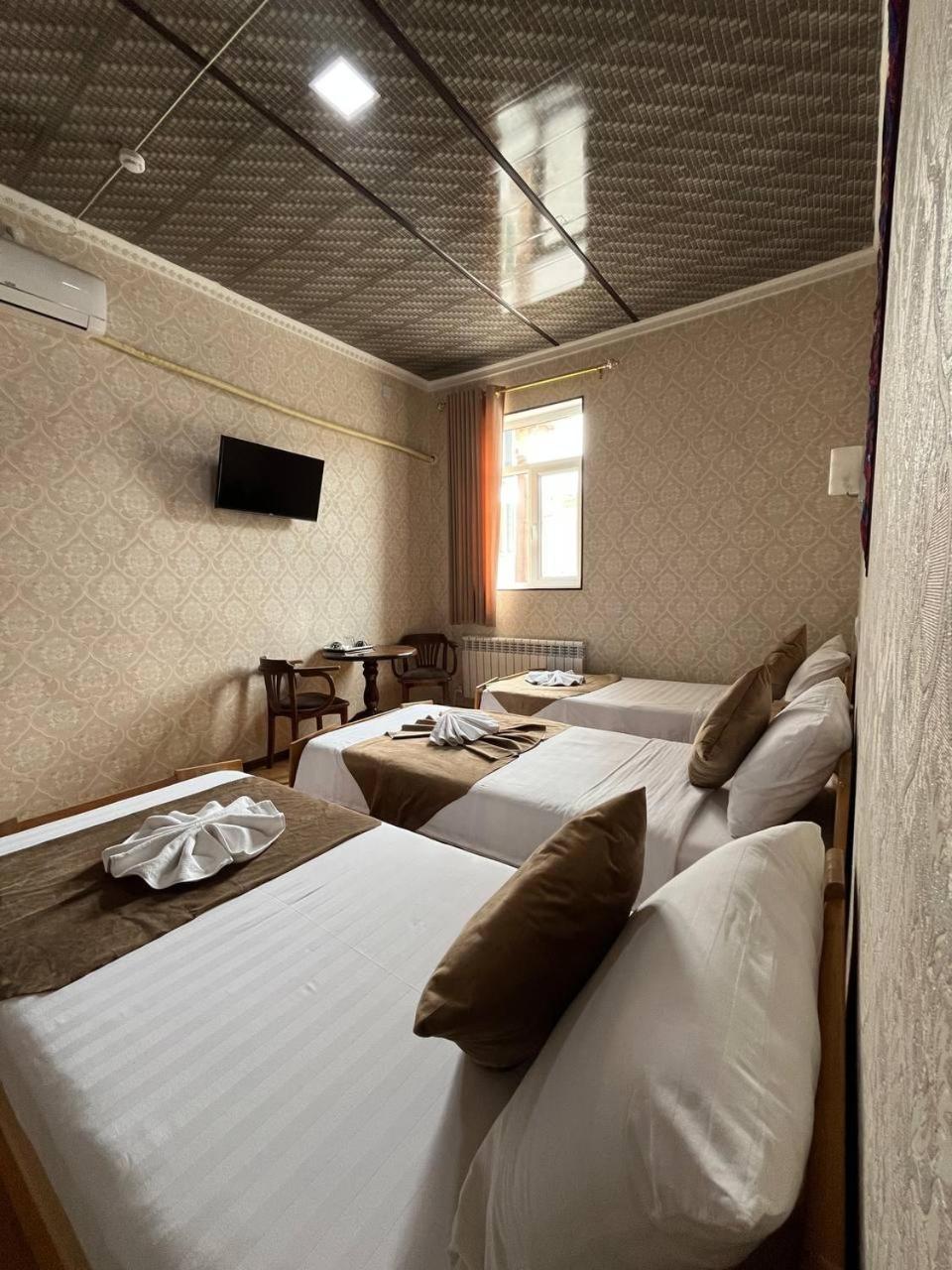 Polvon Ota Hotel Хива Екстериор снимка